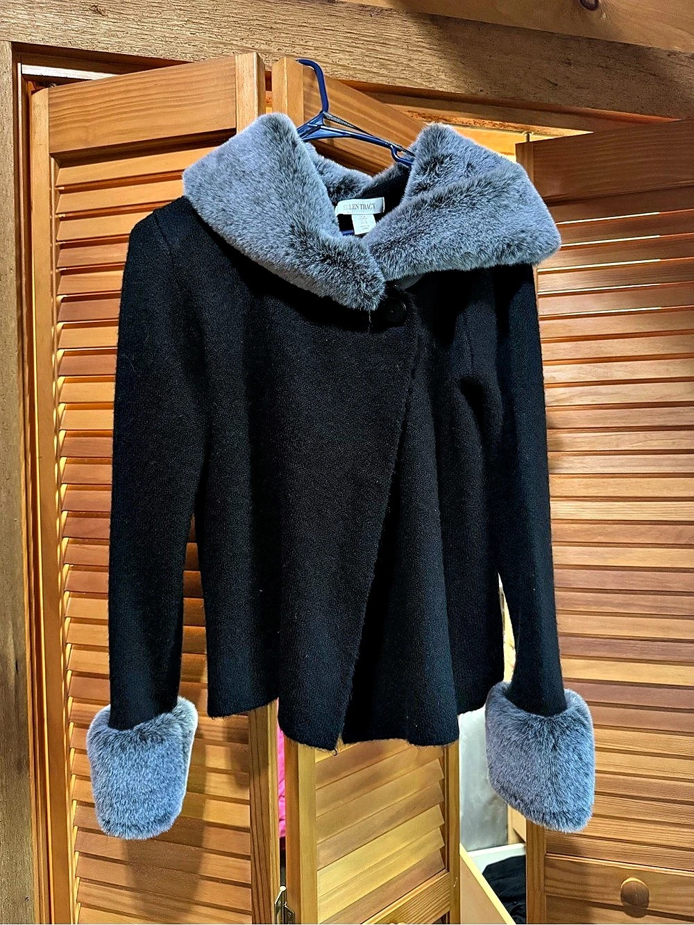 Ellen Tracy Faux Fur Collar Cuffs Black & Gray Medium Like New